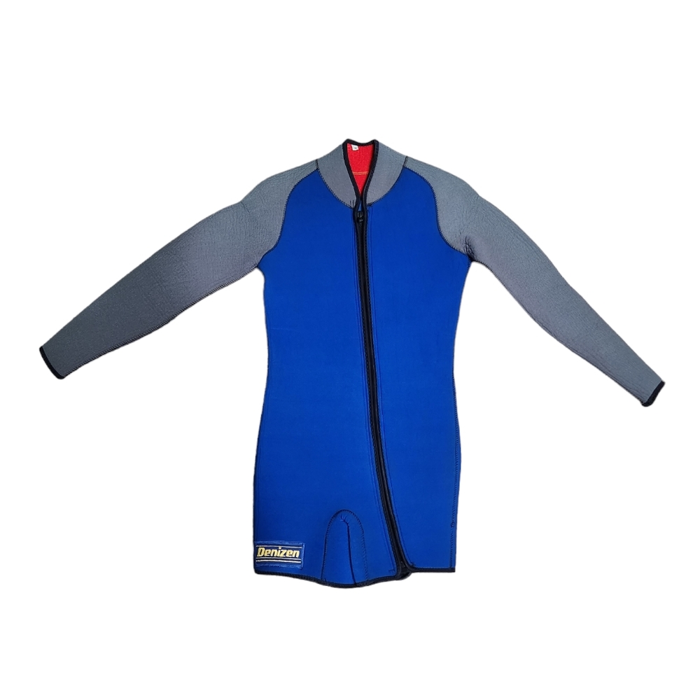 DENIZEN wet suit size small.